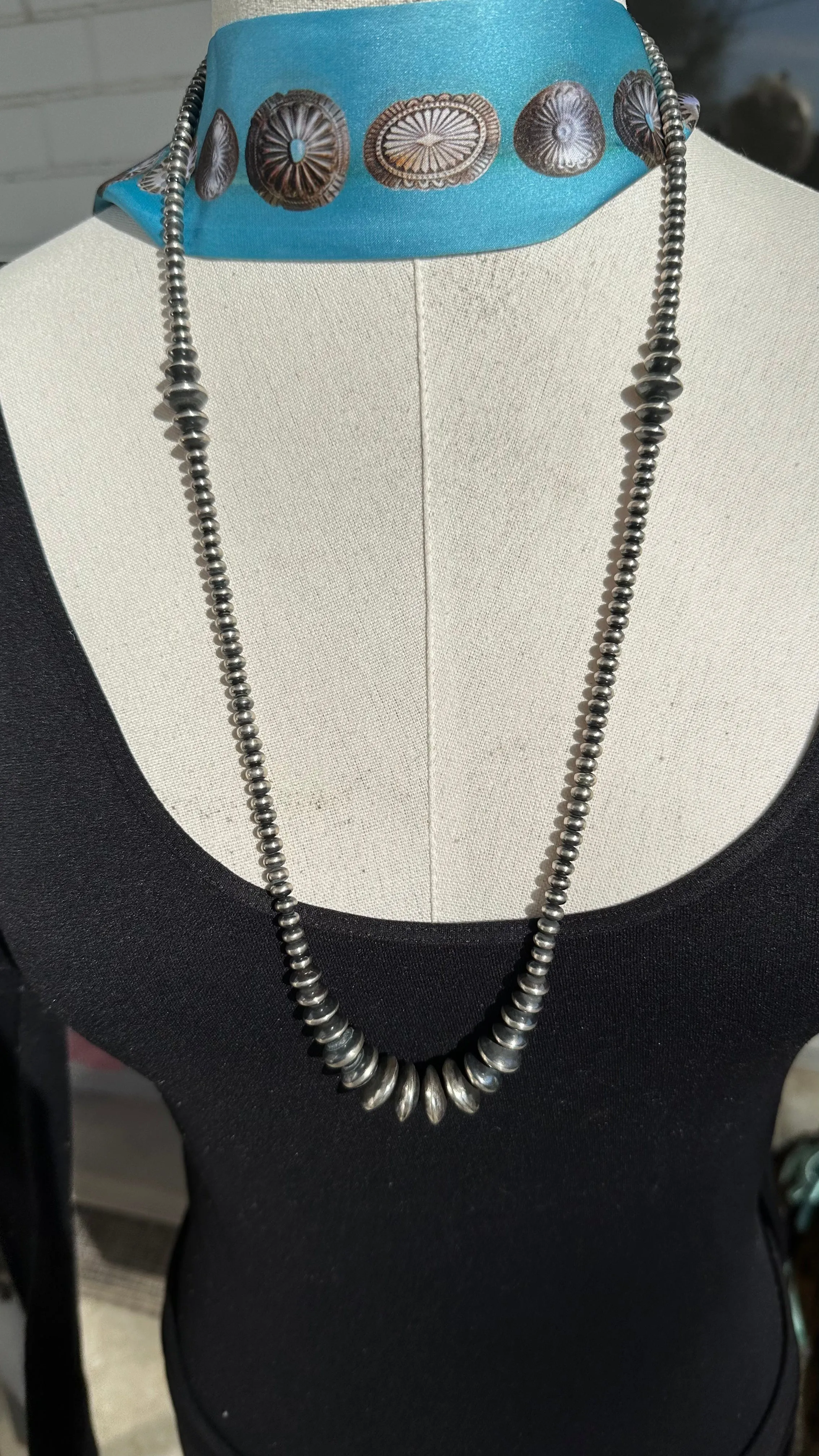 30" Graduated Saucer Necklace