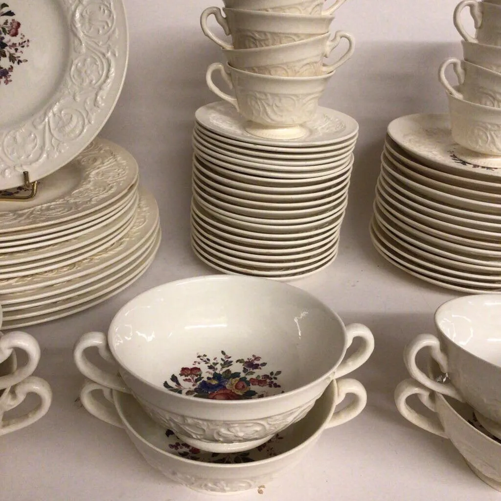 94pc. Wedgwood Swansea China Set, 1950s-70s