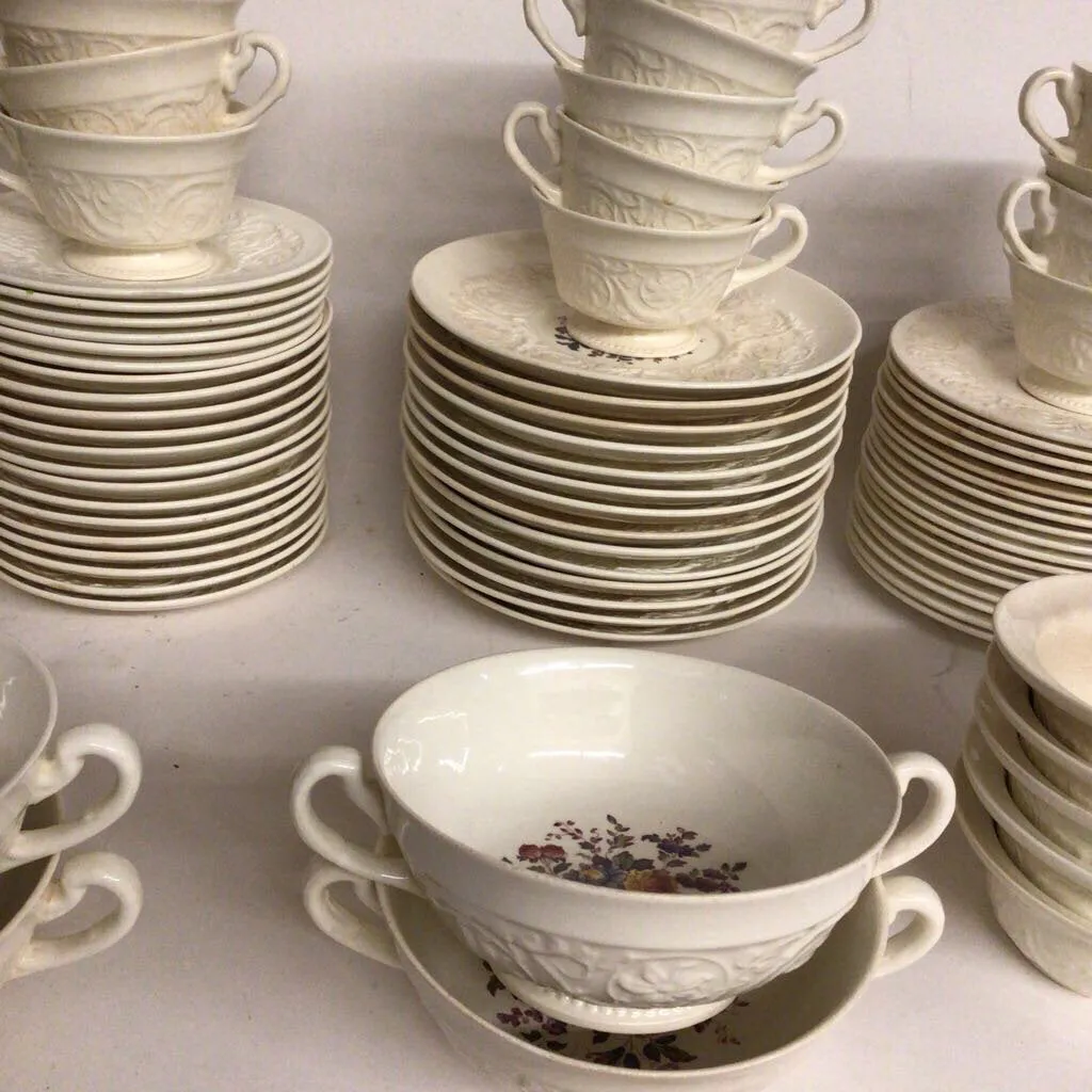 94pc. Wedgwood Swansea China Set, 1950s-70s