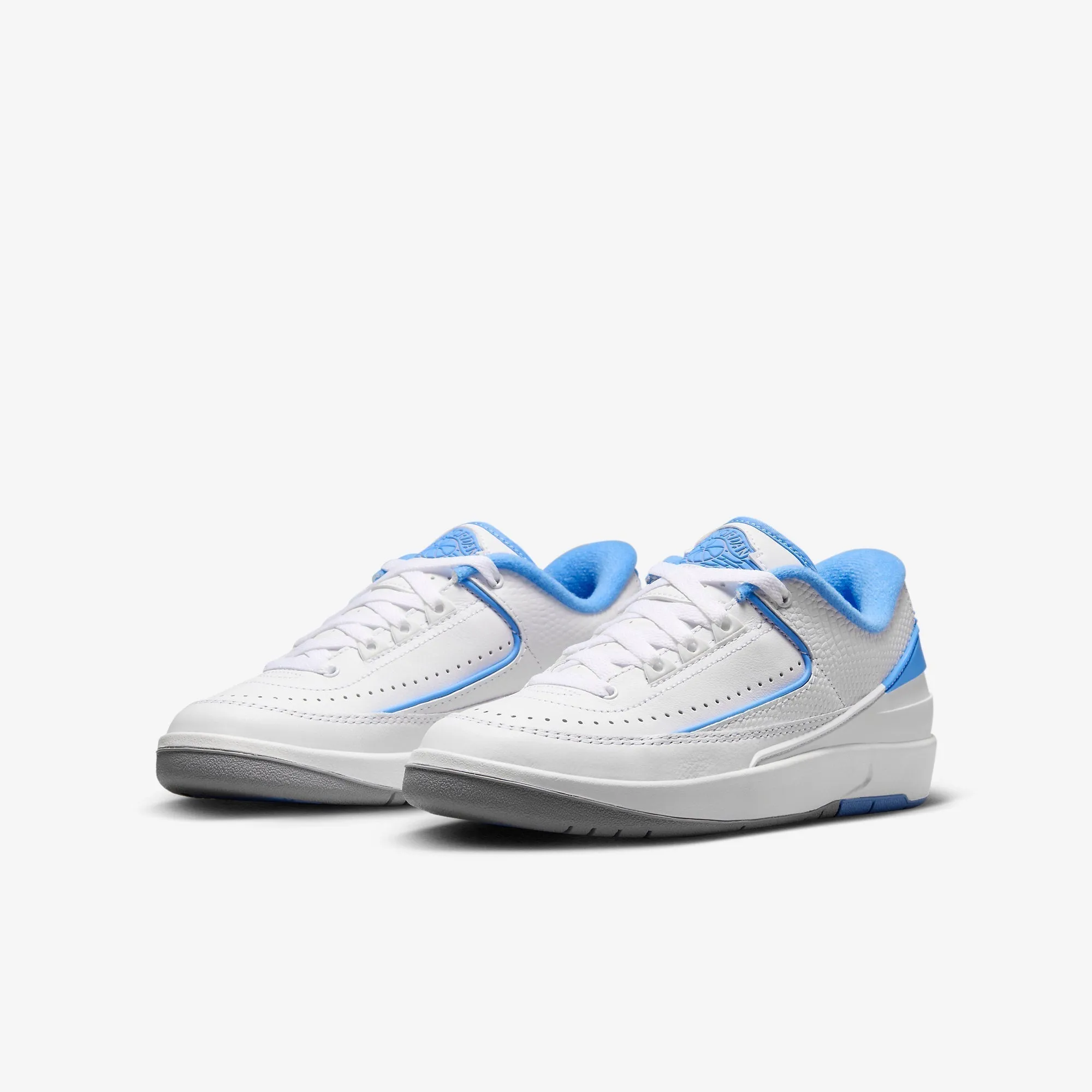 (GS) Air Jordan 2 Retro Low 'UNC / University Blue' (2023) FJ6869-104